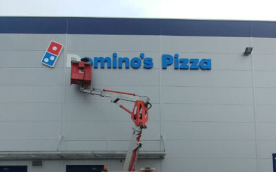 Montaż reklam – neony, konstrukcje, reklamy LED